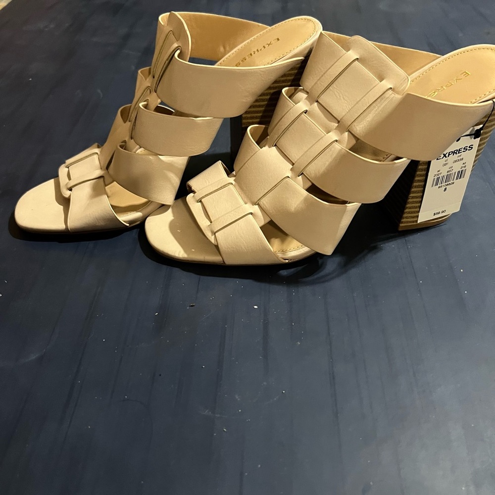 EXPRESS WOMEN HIGH HEELS